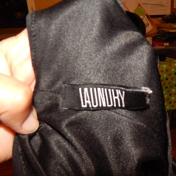 Laundry size 4 LONG BLACK LOW BACK CHIC DRESS - Picture 2 of 15